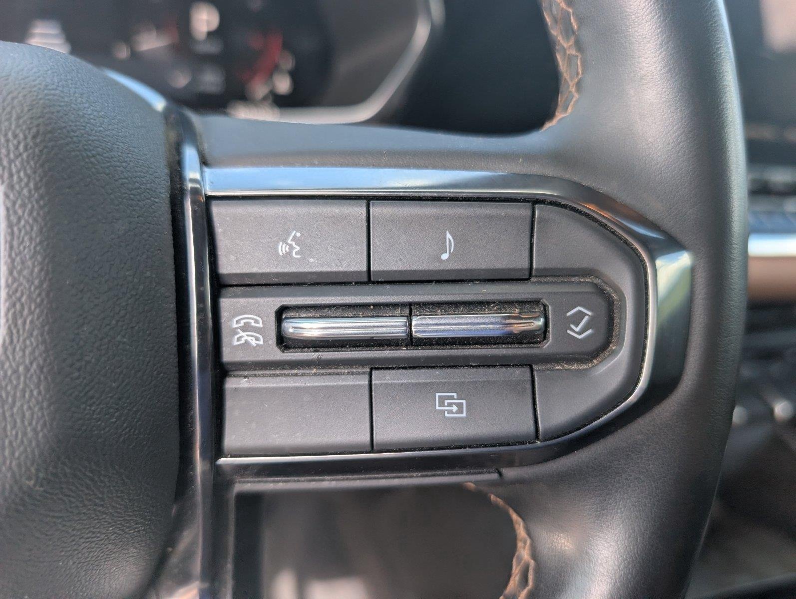 Used 2024 Deep Bronze Metallic GMC AT4 image 27