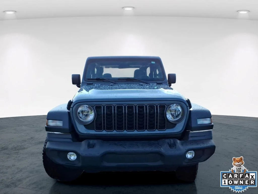 Used 2024 Gray Jeep Sport image 4
