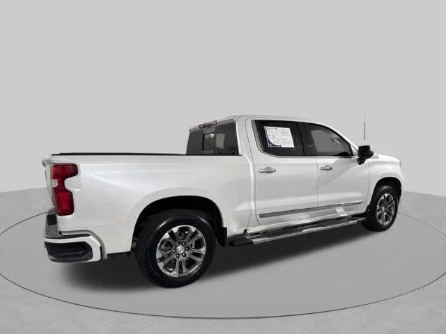 Used 2024 Beige Chevrolet High Country image 14