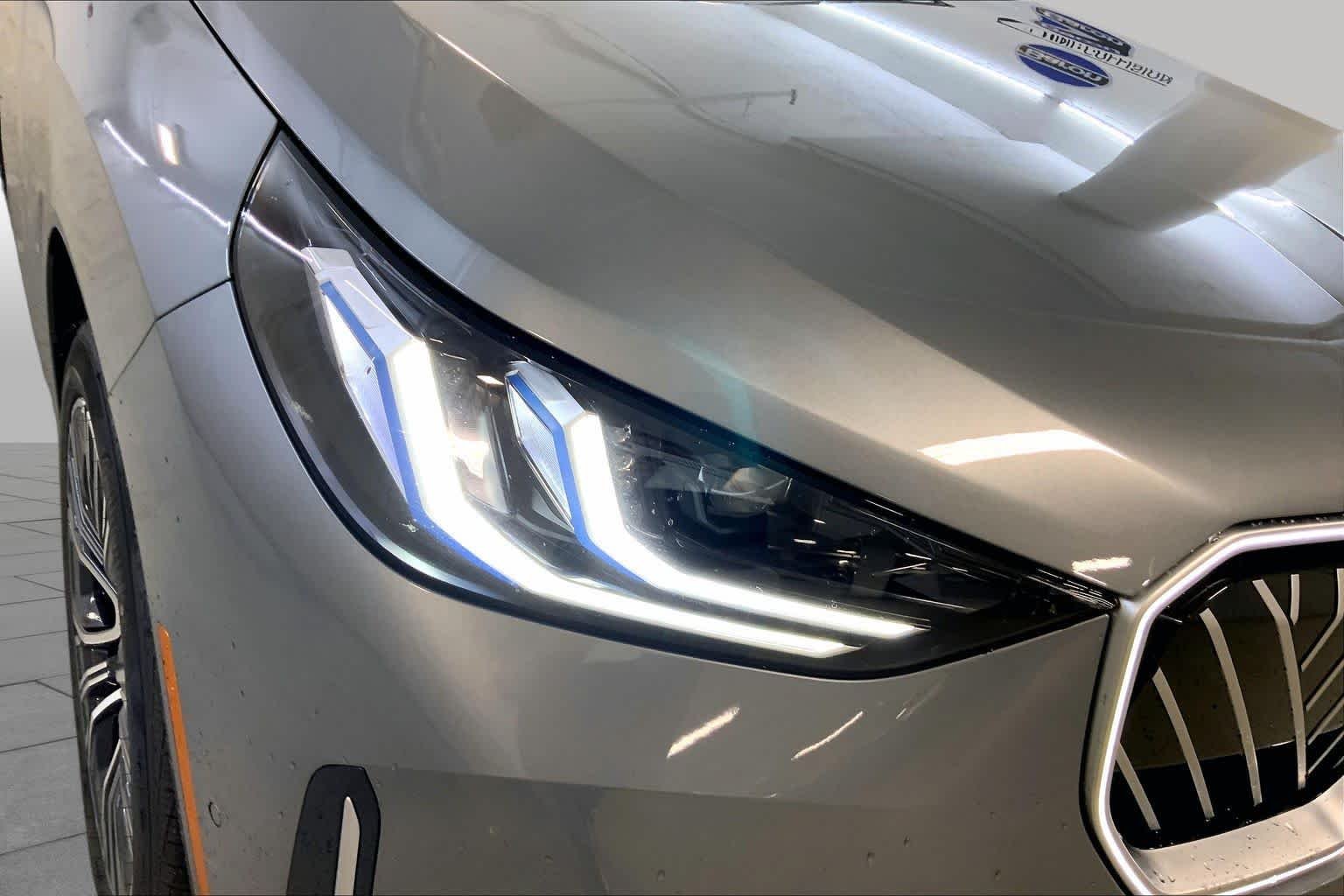 New 2026 Skyscraper Grey Metallic BMW 30 xDrive image 13
