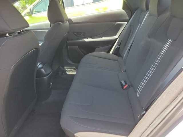 2025 Hyundai Elantra SEL - Photo 8