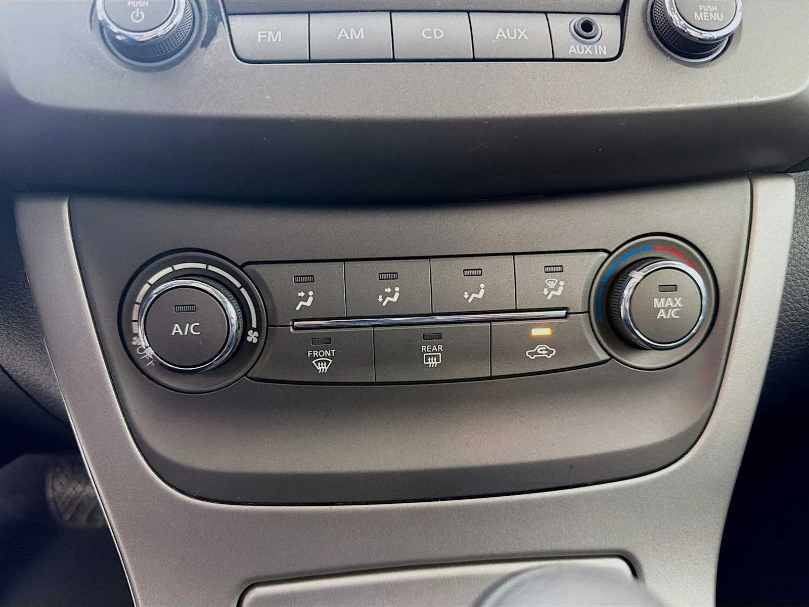 Used 2014 Red Brick Nissan S image 12