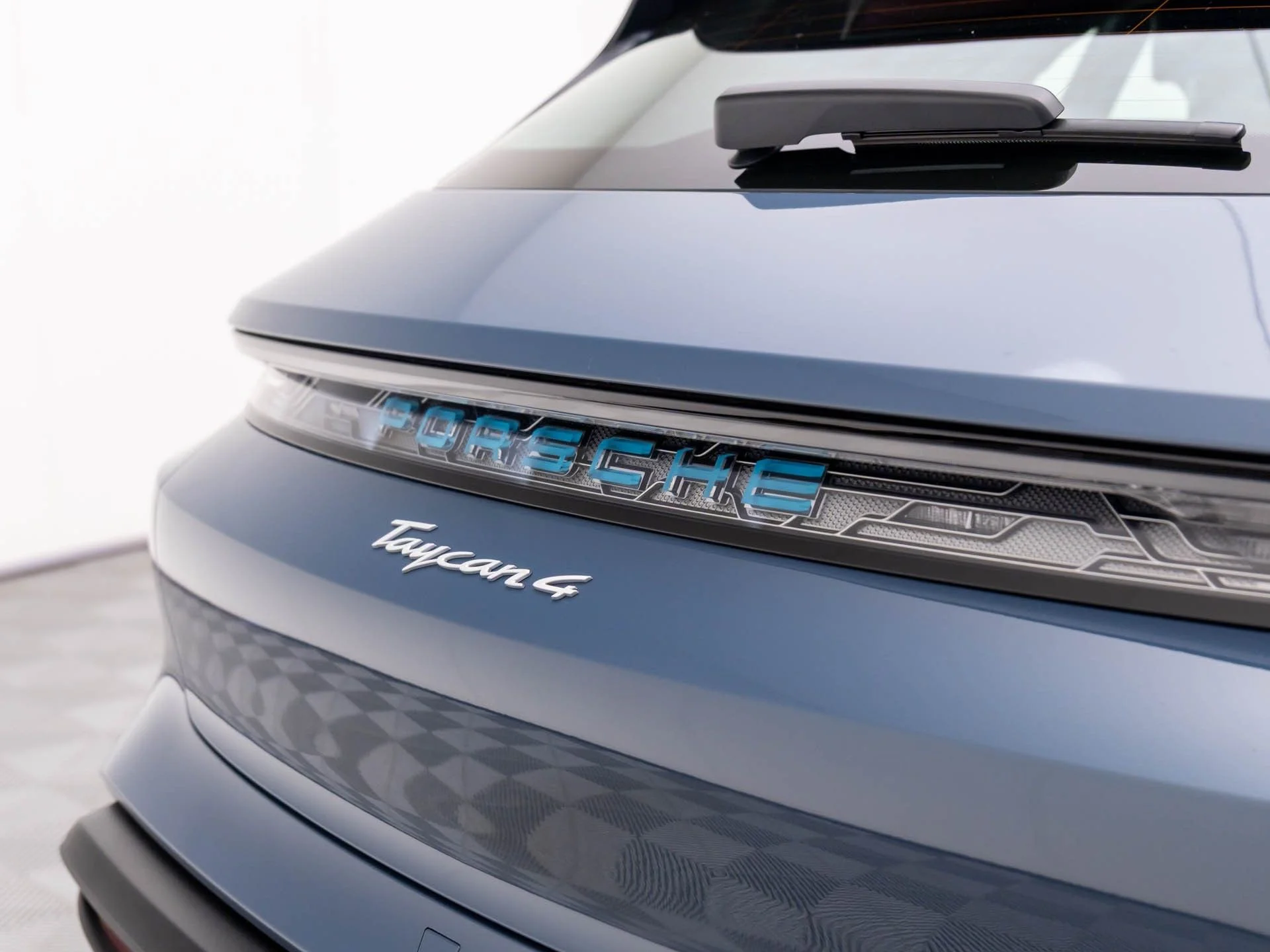 2025 Porsche Taycan Base - Photo 36