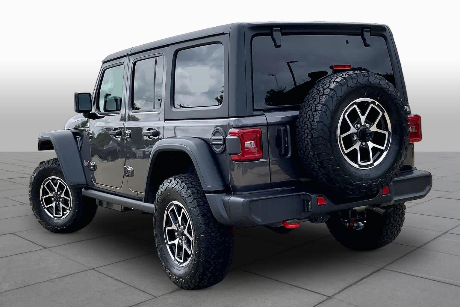 New 2026 Granite Crystal Metallic Clear-Coat Exterior Paint Jeep Rubicon image 12