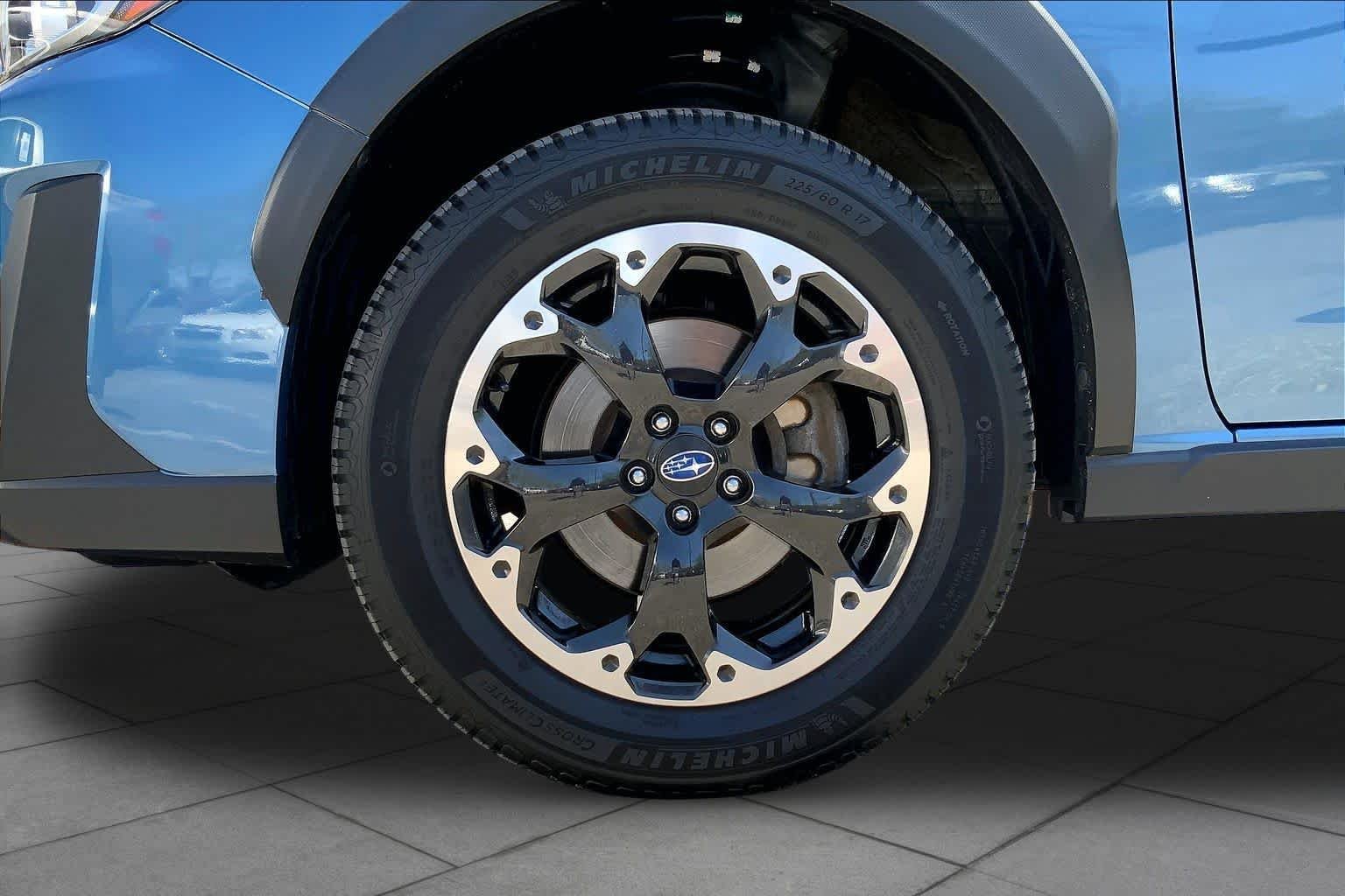 Used 2021 Horizon Blue Pearl Subaru Premium image 9