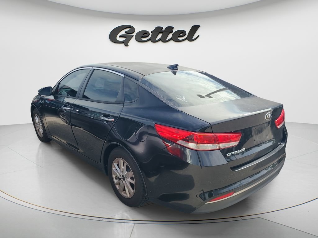 Used 2016 Black Kia LX image 5