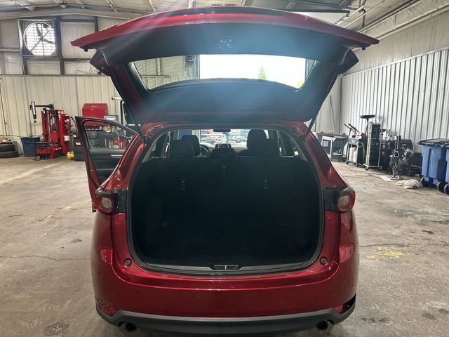 Used 2017 Soul Red Crystal Metallic Mazda Sport image 25