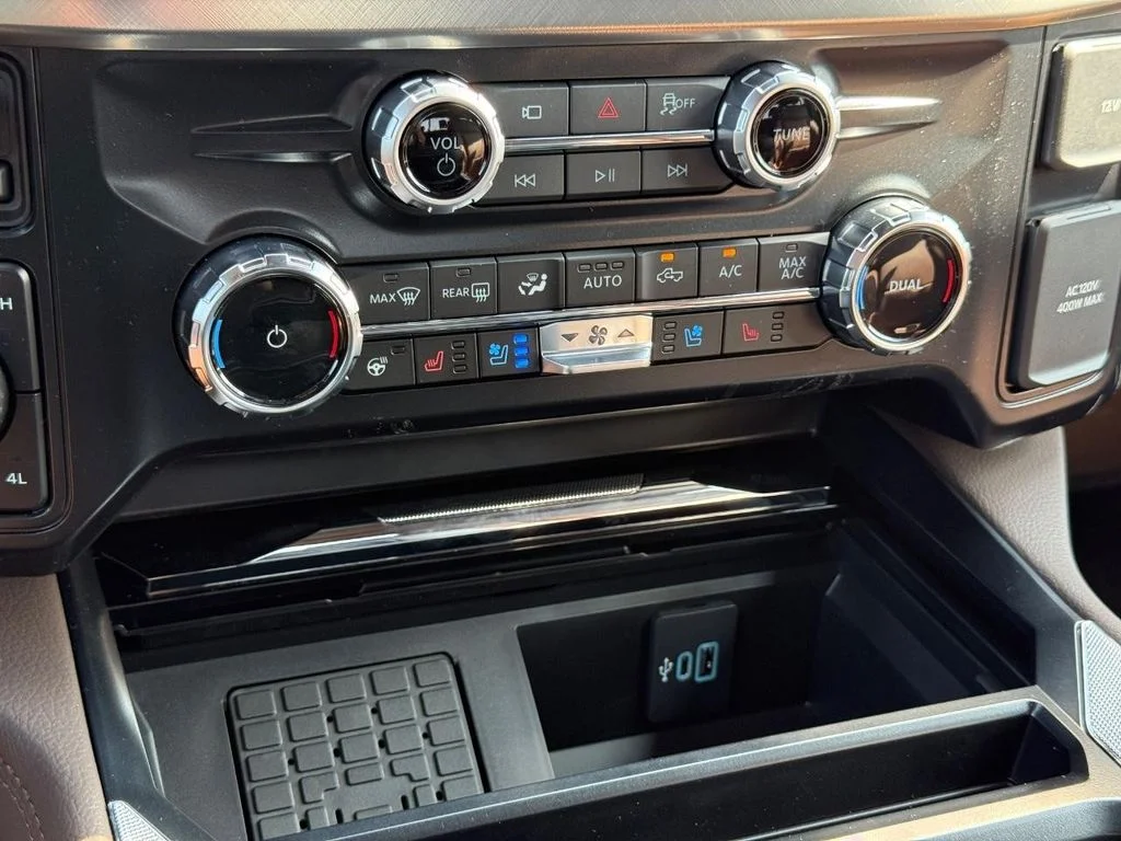 New 2026 Star White Metallic Tri-Coat Ford F-350® King Ranch® image 17