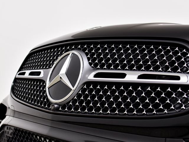 New 2027 Black Mercedes-Benz GLC 350e image 7