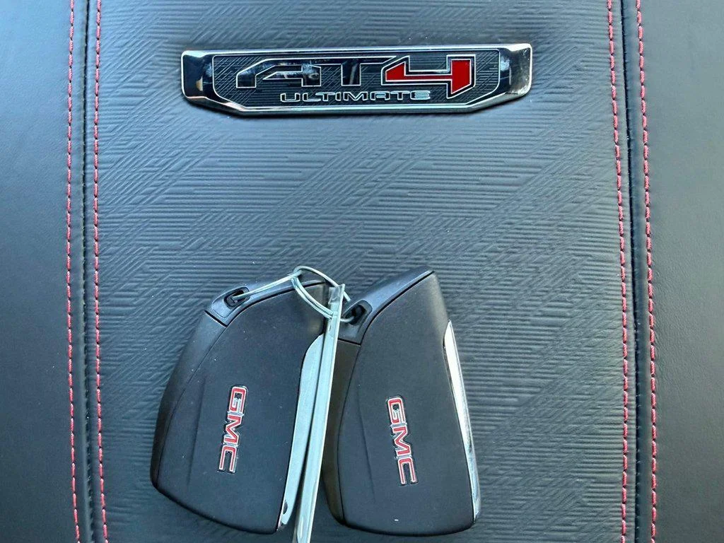 Used 2026 Sterling Metallic GMC AT4 ULTIMATE image 38