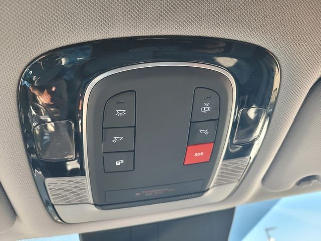 Used 2024 White Hyundai SEL image 22