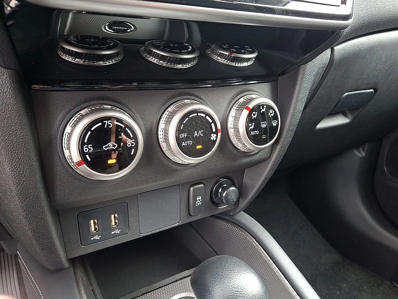 New 2026 White Mitsubishi 2.0 ES image 16