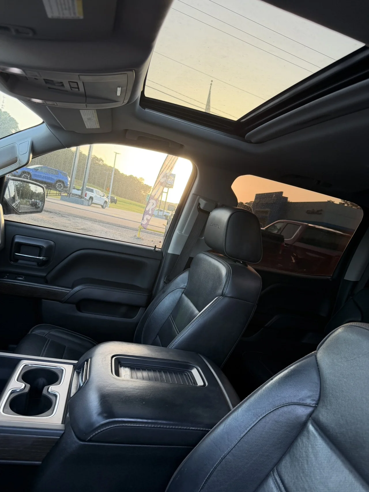 Used 2018 ONYX BLACK GMC Denali image 12