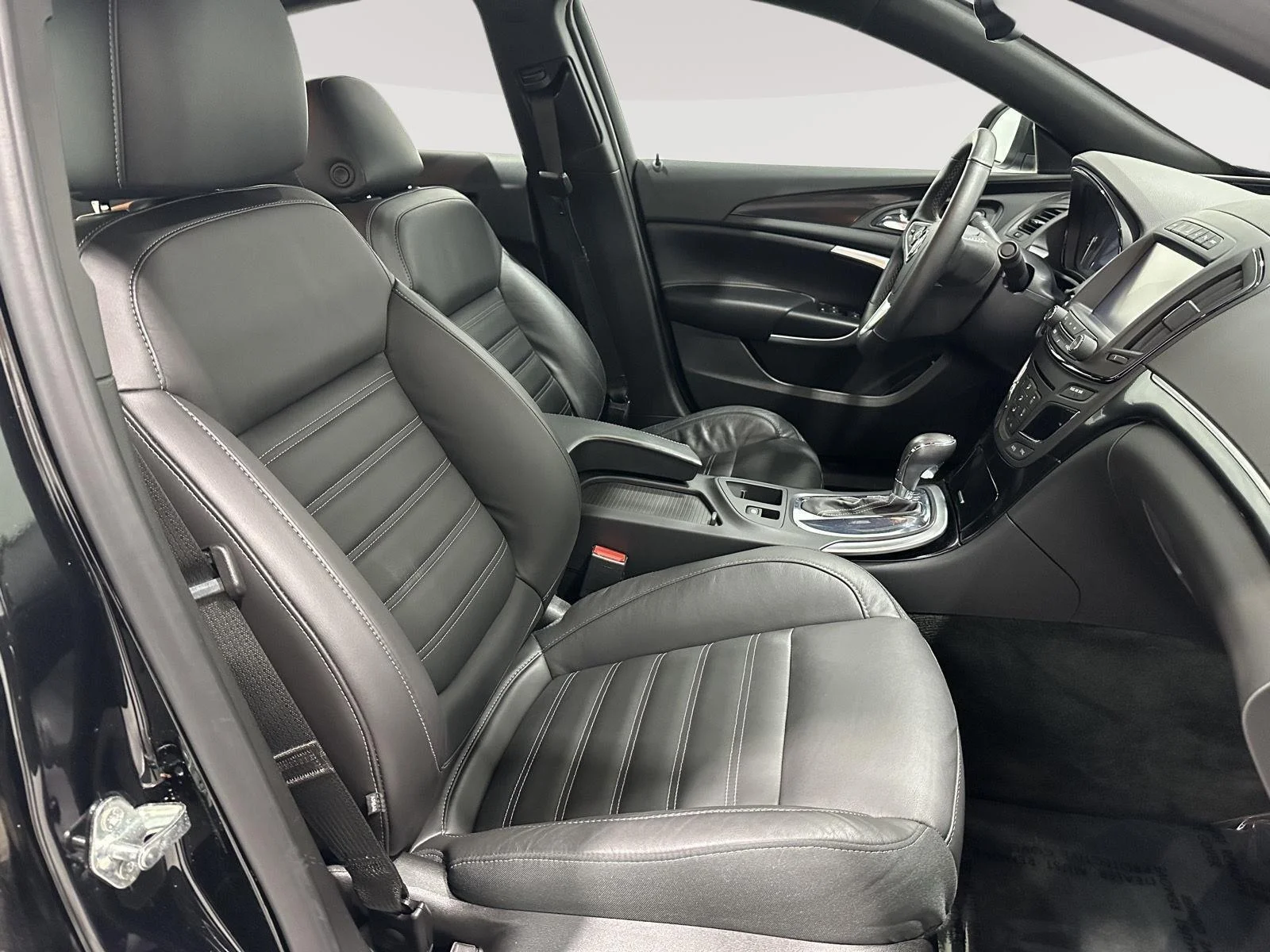 Used 2015 BLACK DIAMOND TRICOAT Buick GS image 27