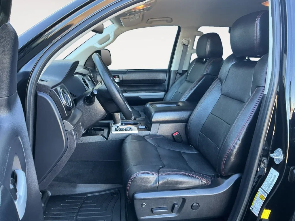 Used 2020 Black Toyota SR5 image 16
