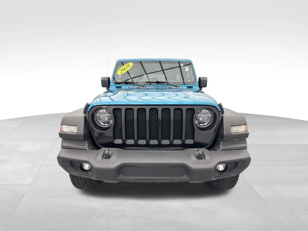 Used 2020 Bikini Pearlcoat Jeep Unlimited Sport image 2