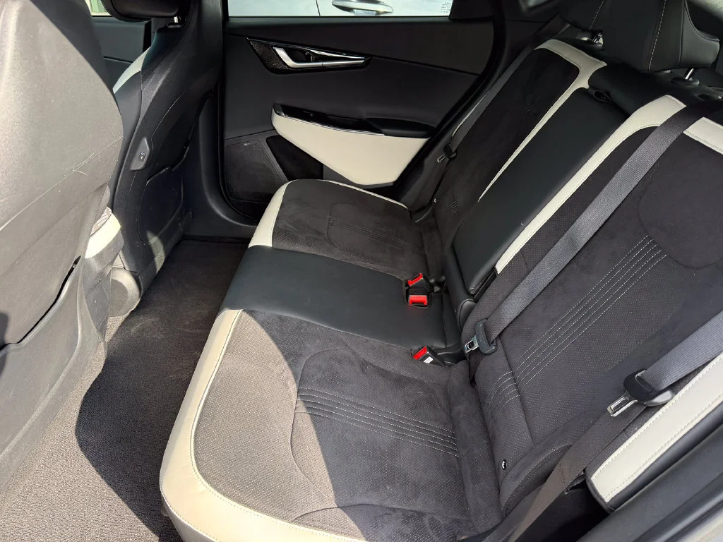 Used 2024  Kia GT-Line image 25