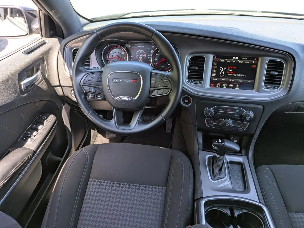Used 2023 Silver Dodge SXT image 15