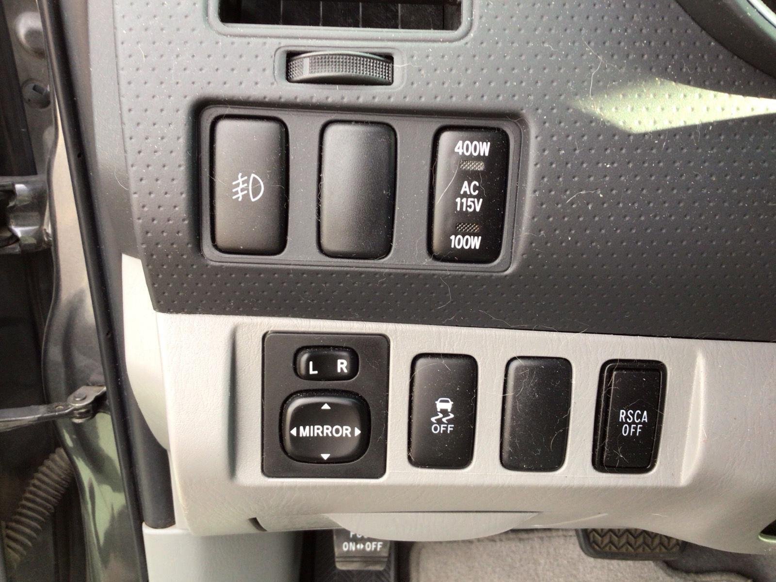 Used 2009 Magnetic Gray Metallic Toyota PreRunner image 29