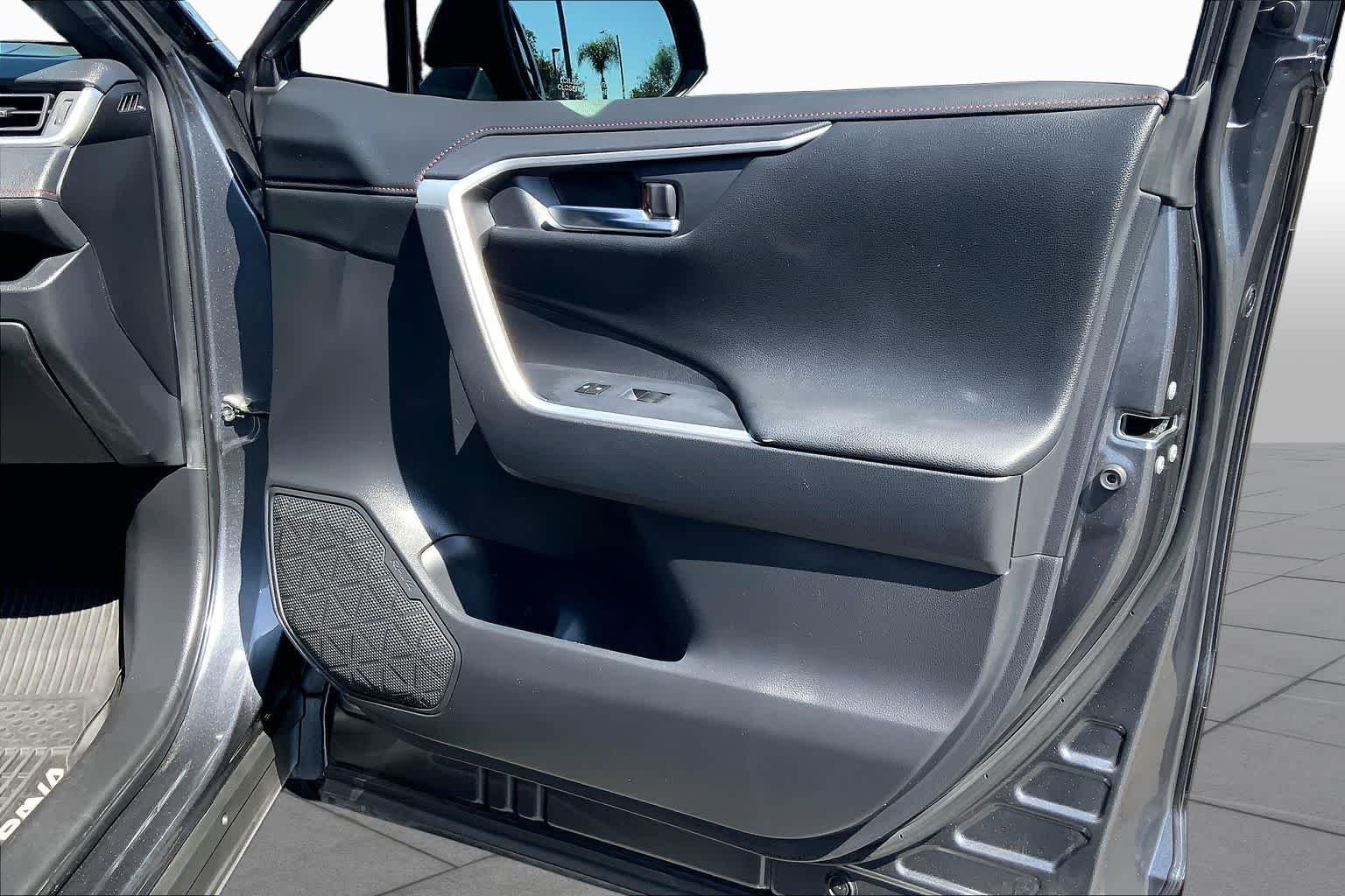 Used 2021 Magnetic Gray Metallic w/Midnight Black Roof Toyota XSE image 22