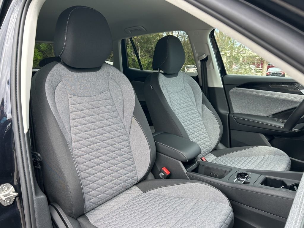 New 2026 Black Volkswagen 2.0T S image 43