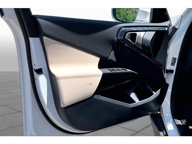 New 2026 Alpine White BMW 30 xDrive image 10