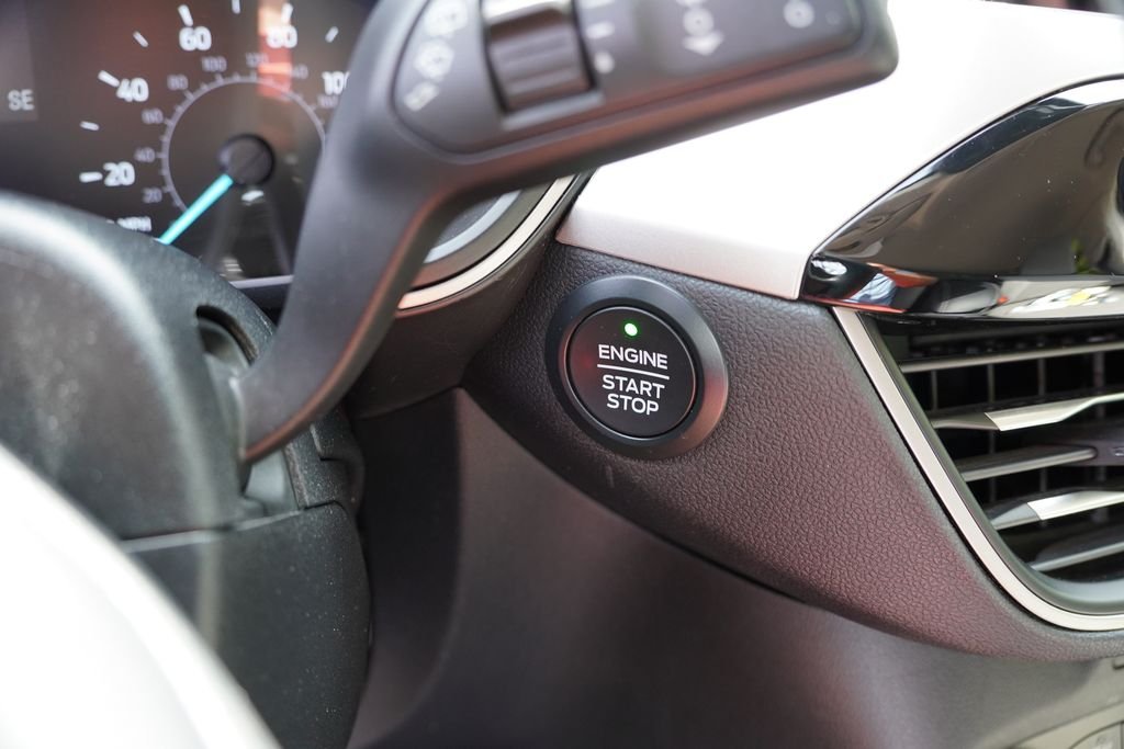 Used 2020 Sedona Orange Metallic Ford SE image 29