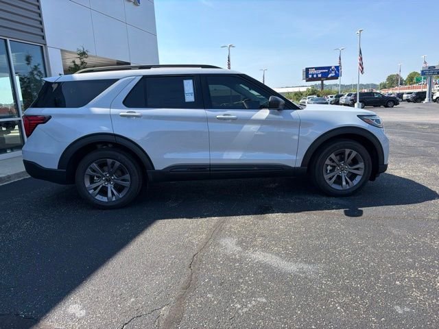 New 2026 Space White Metallic Ford Active image 21