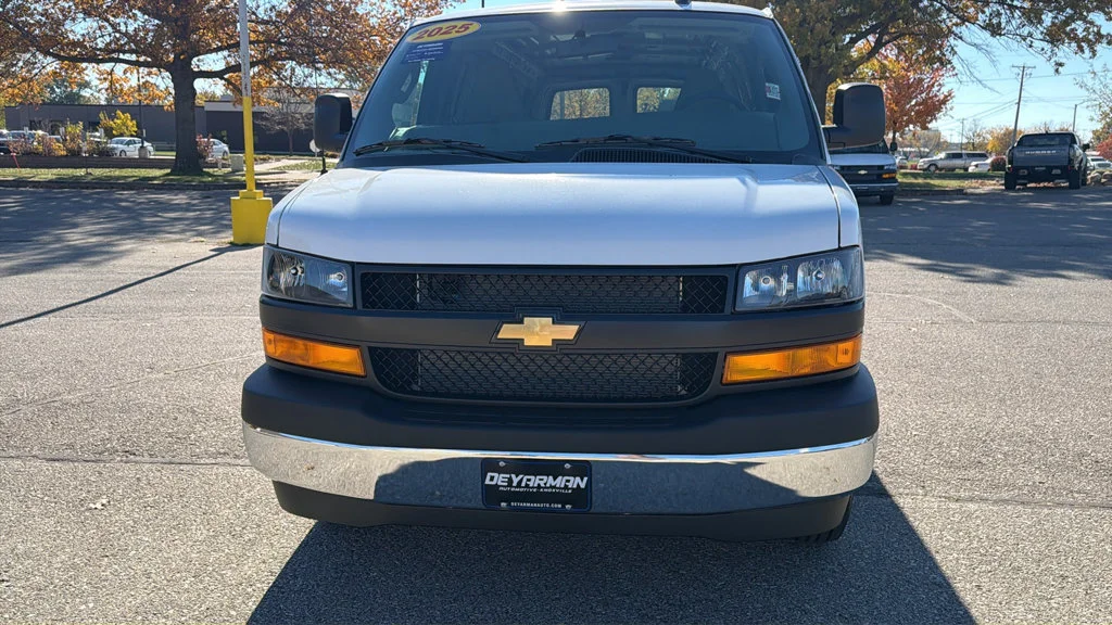 2025 Chevrolet Express Cargo Work Van - Photo 8