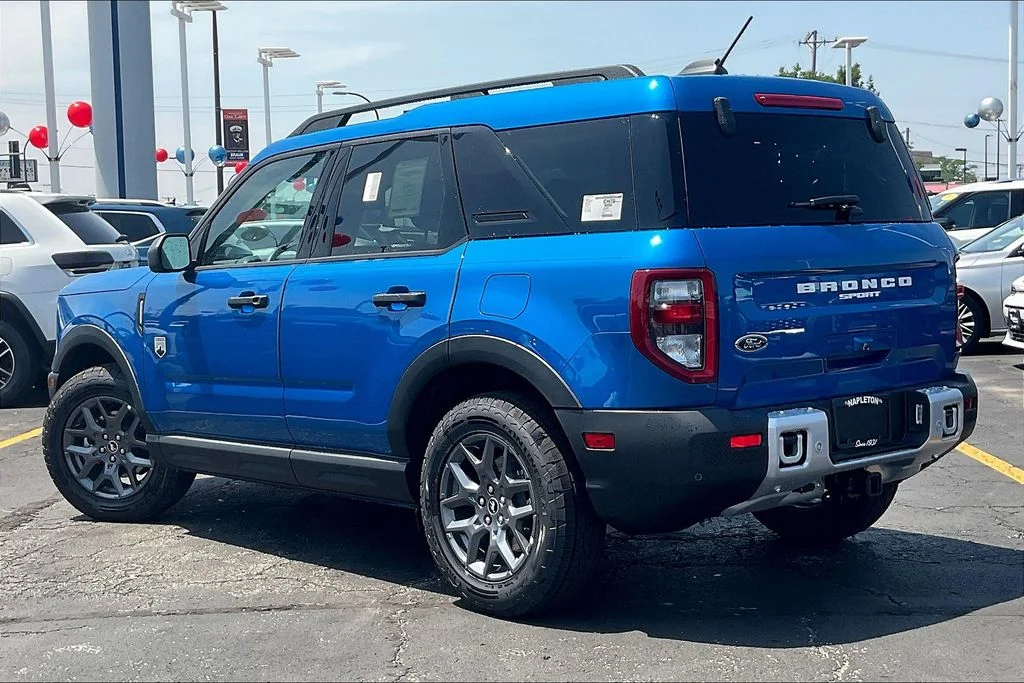 New 2025 Velocity Blue Metallic Ford Big Bend® image 6
