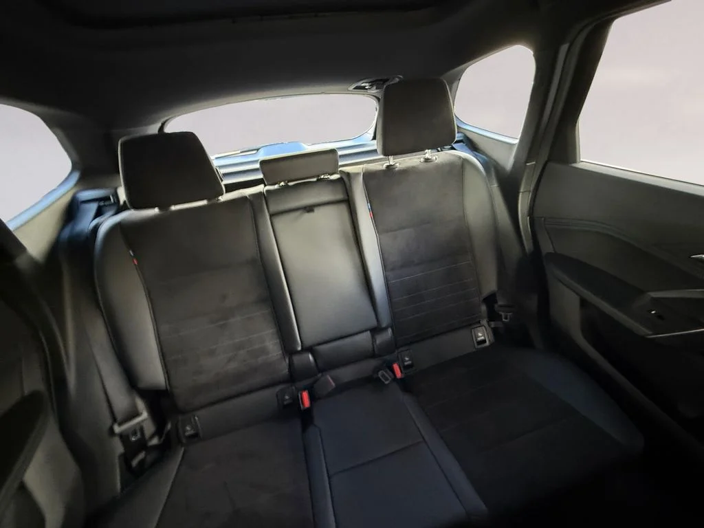 2026 BMW X1 M35i - Photo 18