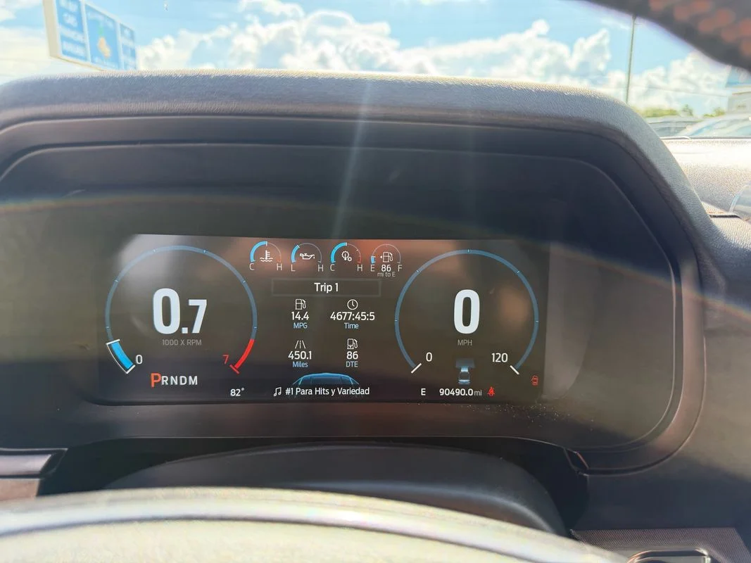 Used 2022  Ford Tremor image 8
