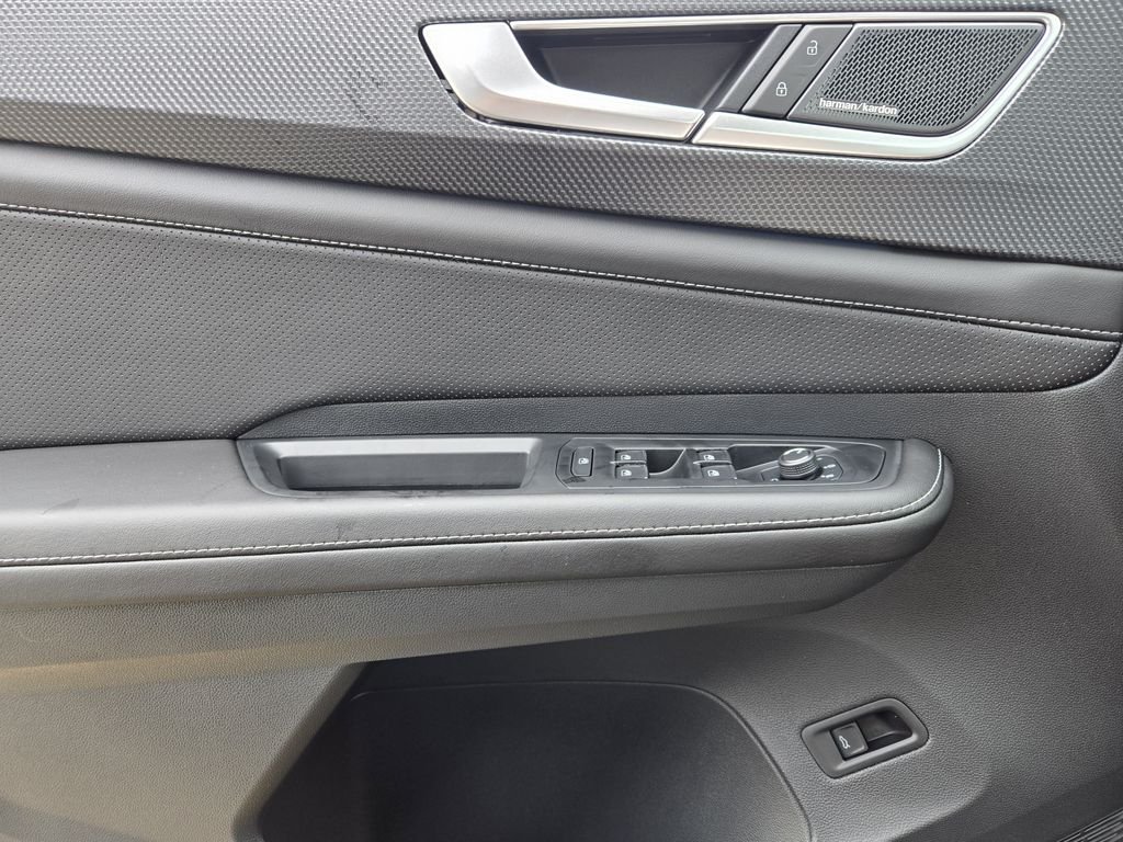 New 2026 Gray Volkswagen 2.0T SEL Premium R-Line image 17