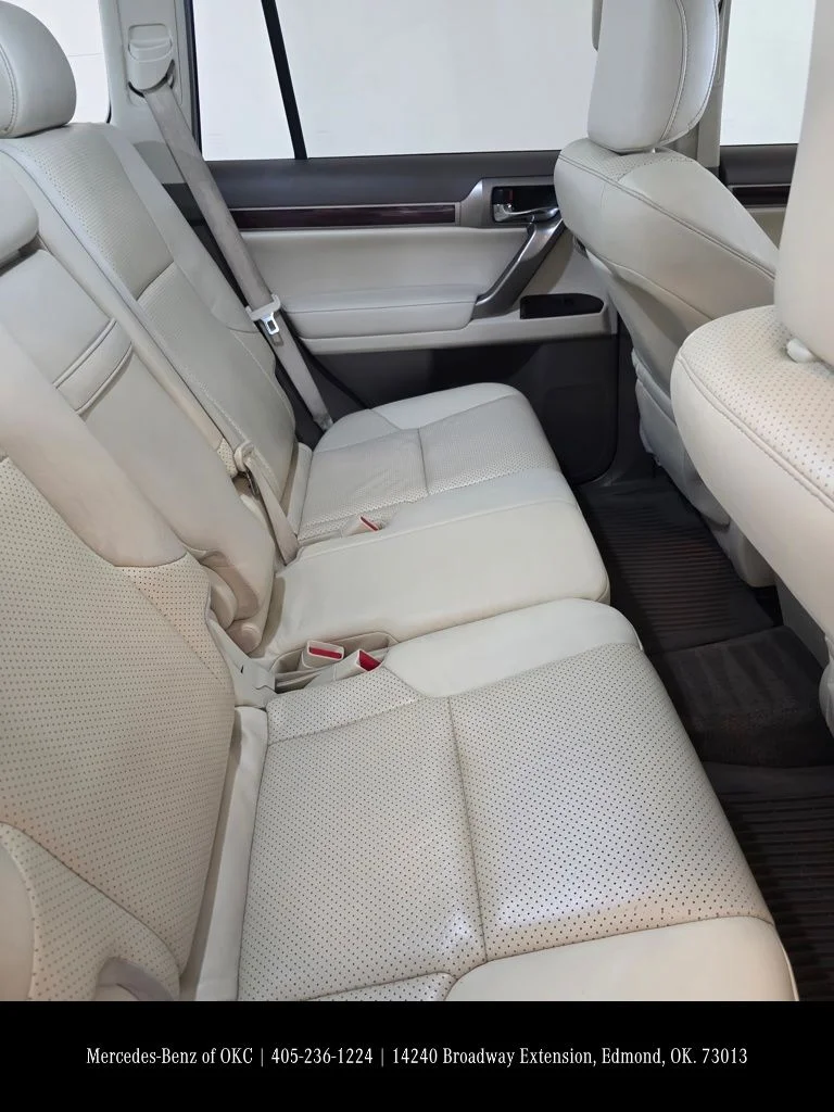 Used 2014 White Lexus 460 Luxury image 15