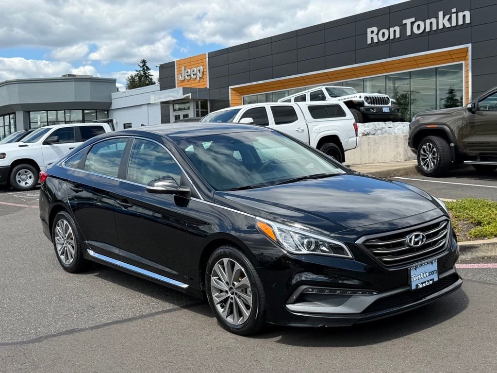 Used 2015 Black Hyundai Sport image 2
