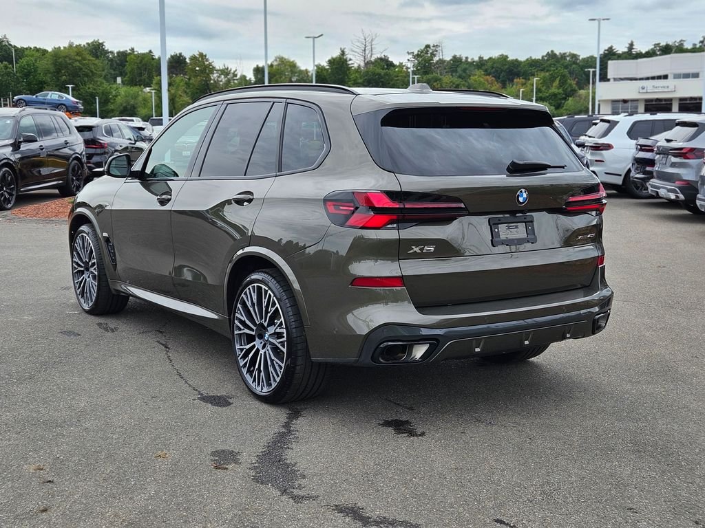 Used 2026 Manhattan Green Metallic BMW xDrive40i image 5
