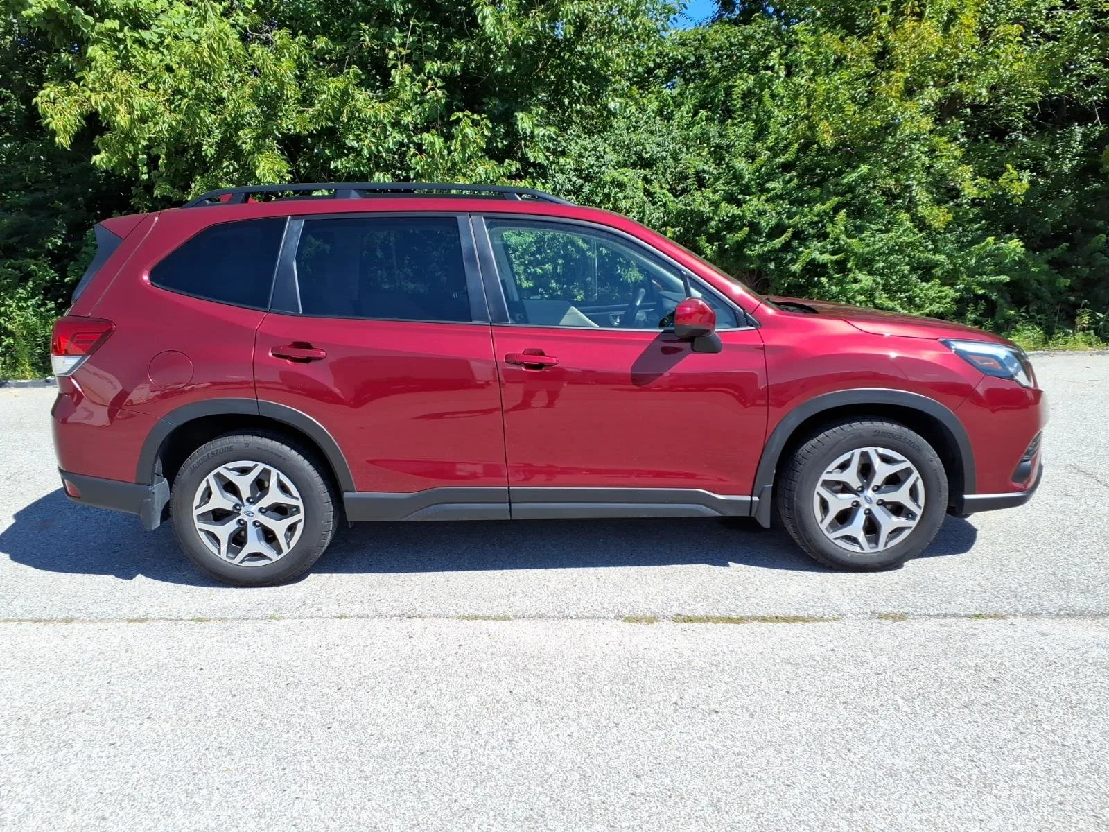 Used 2022 Crimson Red Pearl Subaru Premium image 29