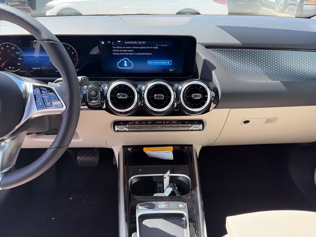 New 2026 Polar White Mercedes-Benz GLA 250 image 17