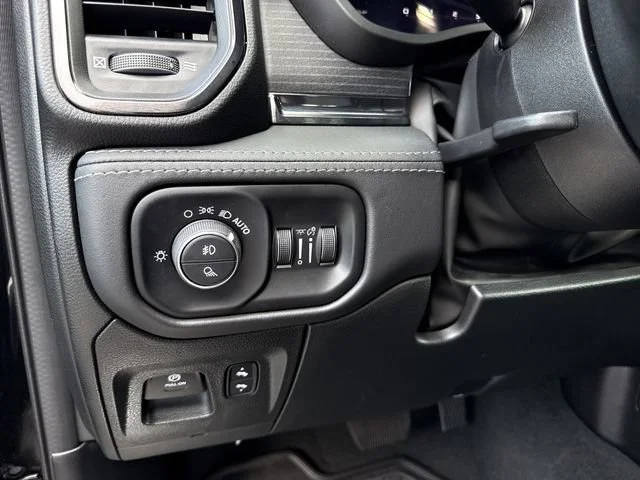 2023 RAM Ram 1500 Pickup Limited - Photo 39