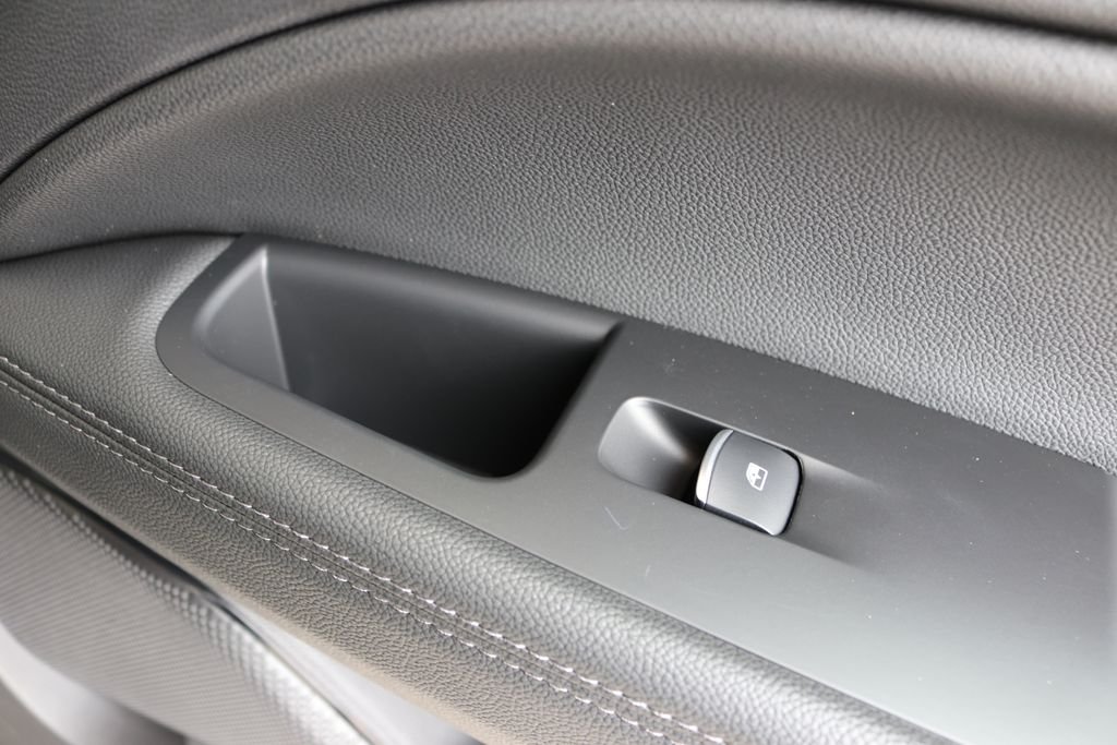 2025 Alfa Romeo Stelvio Base - Photo 28