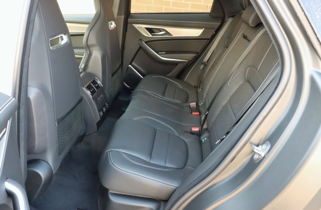 2026 JAGUAR F-PACE - Image 30