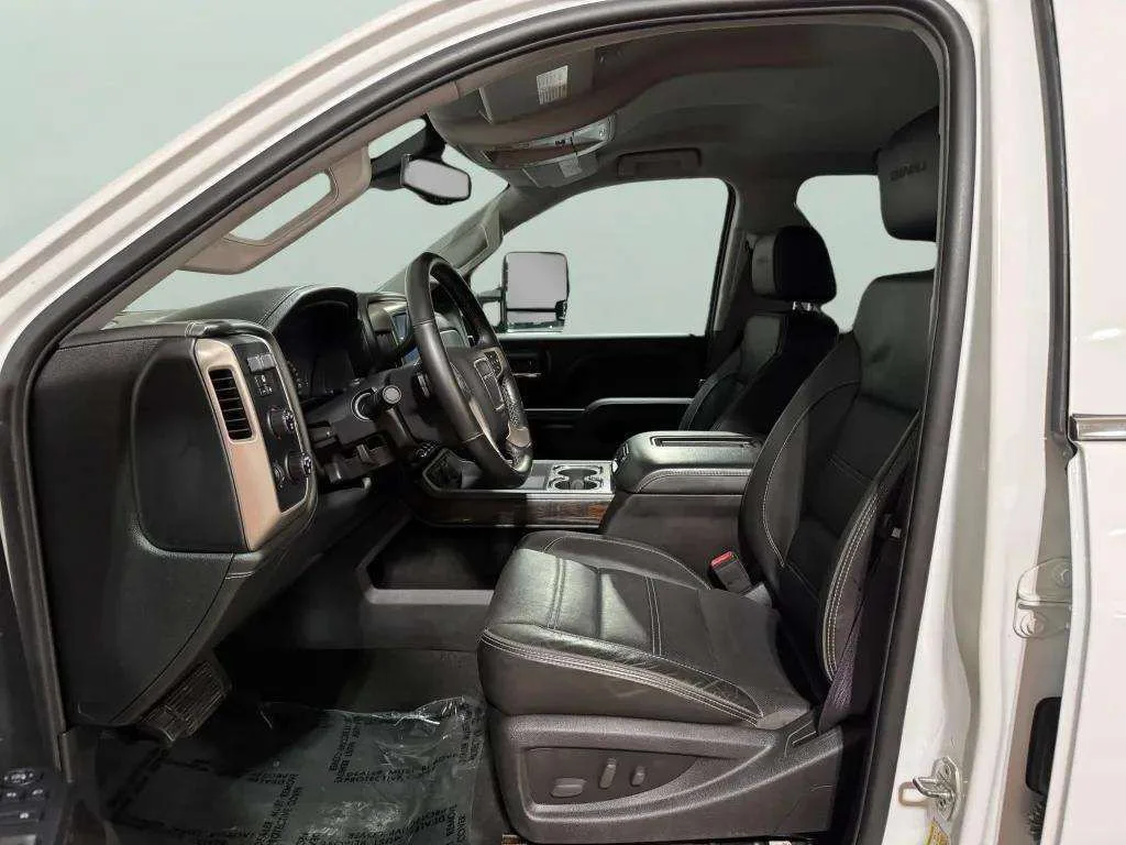 Used 2016 SUMMIT WHITE GMC Denali image 22