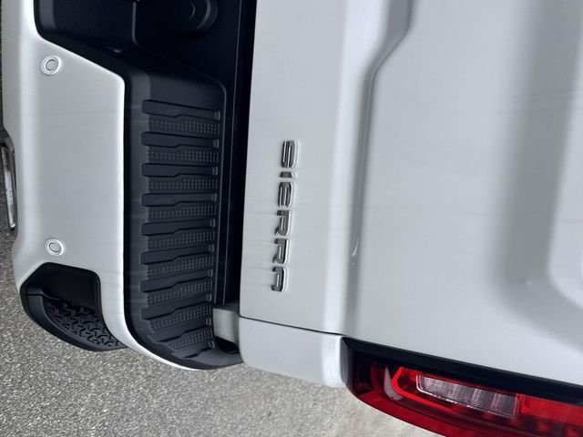 Used 2025 White Frost GMC Denali image 7