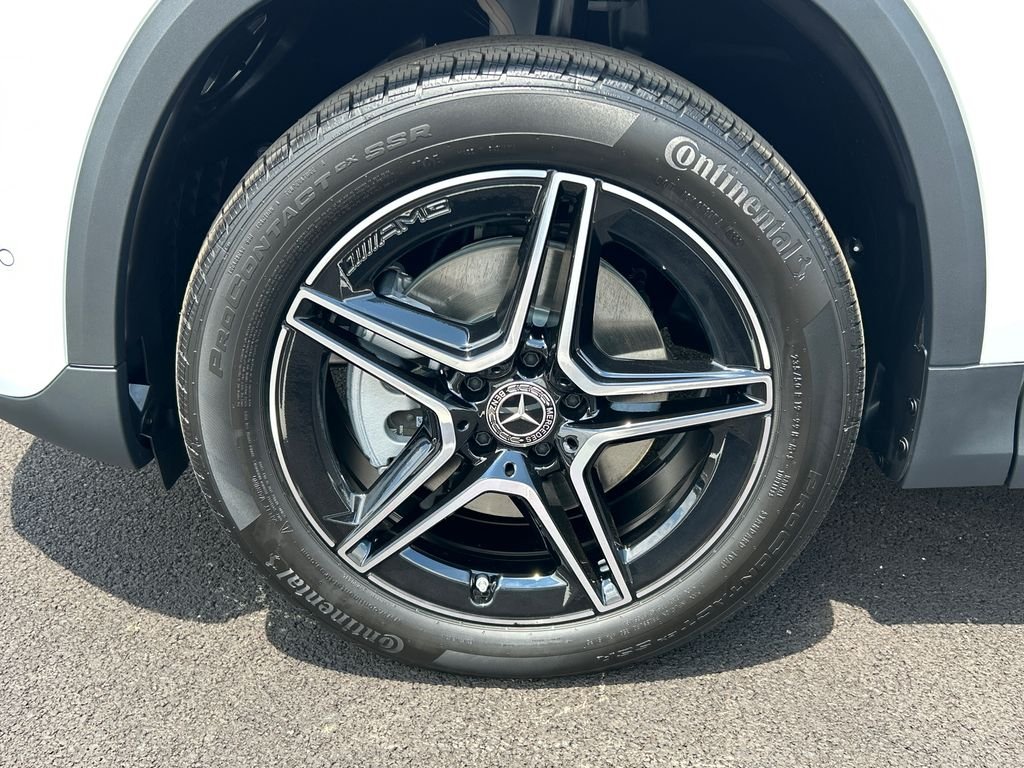 New 2026 Polar White Mercedes-Benz GLA250 image 33