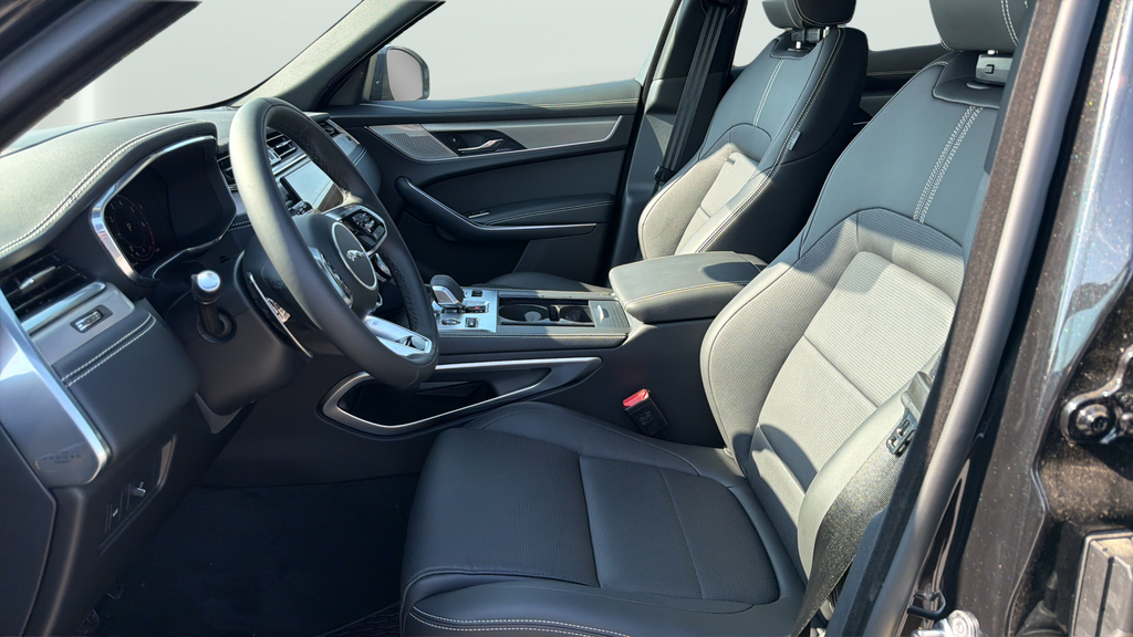 New 2026 Santorini Black Jaguar P250 R-Dynamic S image 16