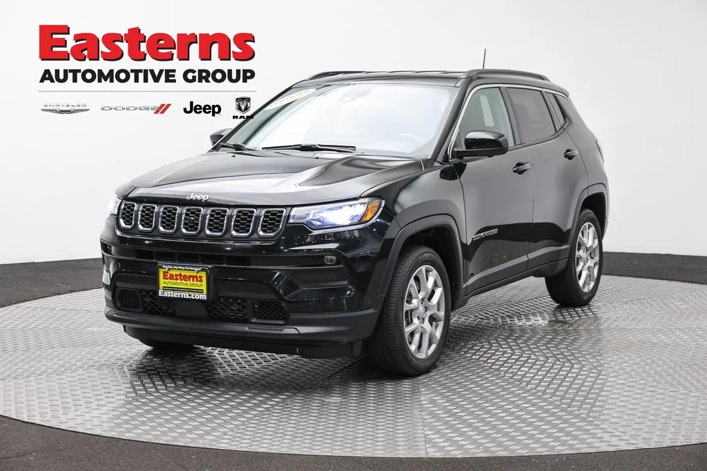 Certified Used 2024 Black Jeep Latitude Lux image 1