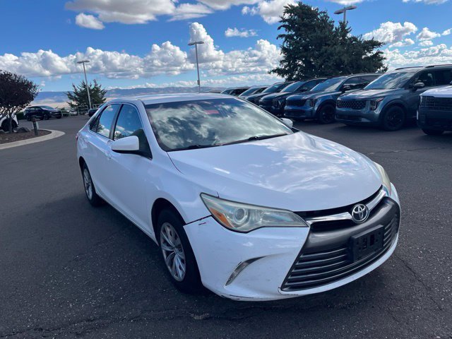 Used 2016 Super White Toyota LE image 4