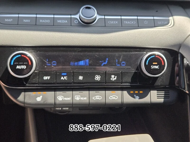 2023 Hyundai Elantra SEL - Photo 23