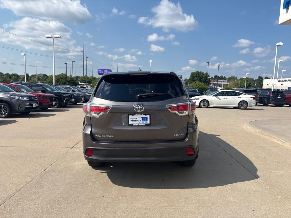 Used 2016 Gray Toyota LE V6 image 6
