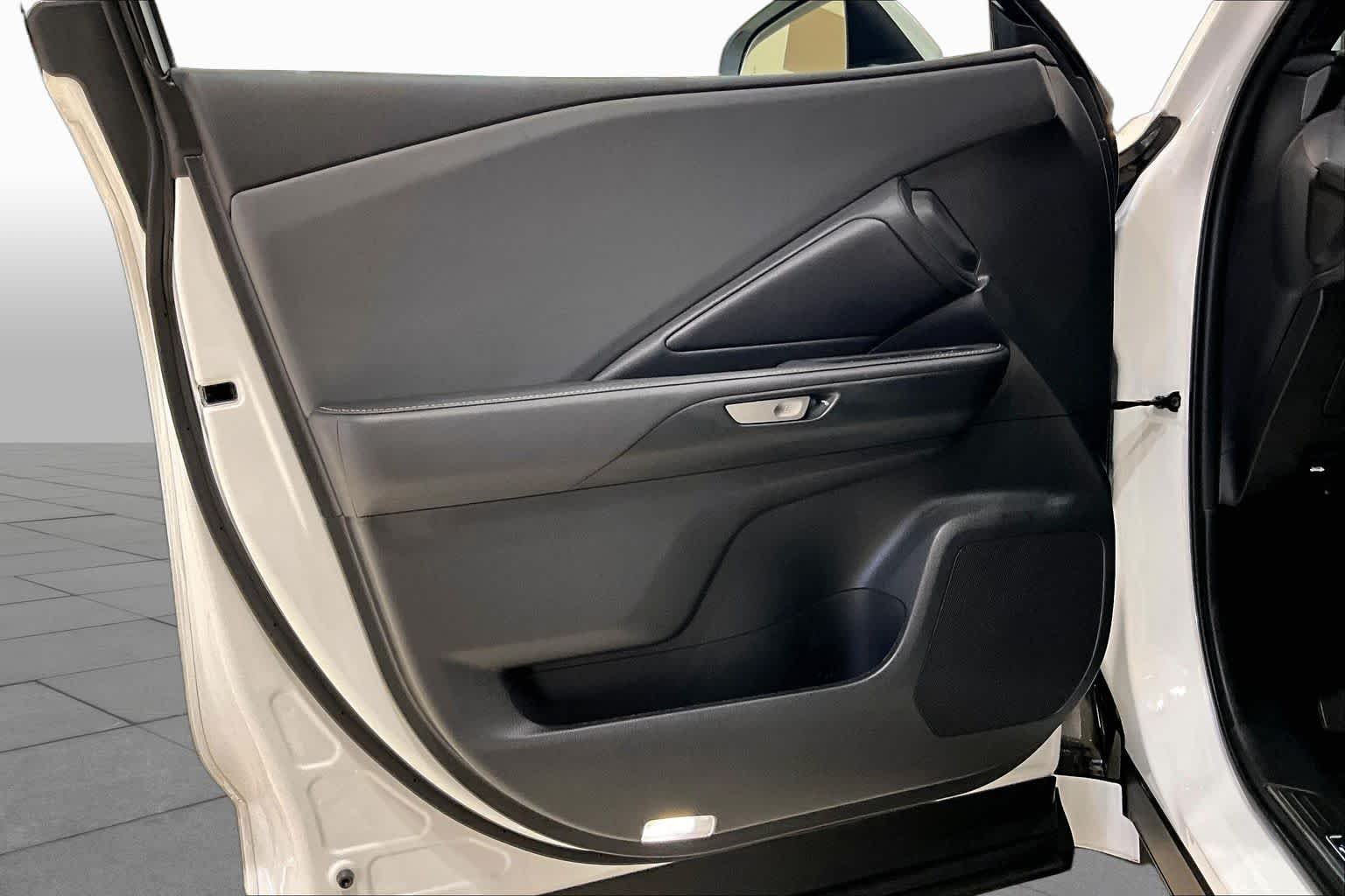 Certified Used 2025 Wind Chill Pearl Lexus  image 20